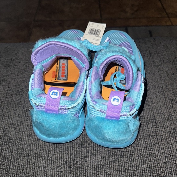 Adidas monsters inc boys 3.5 - Picture 2 of 6
